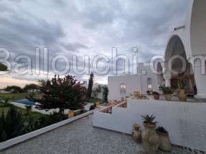 Villa MERVEILLEUSE(Réf: L2071)