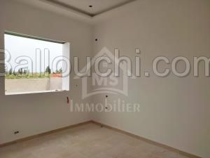 Une coquette villa avec piscine à vendre à 295 MD 51355351