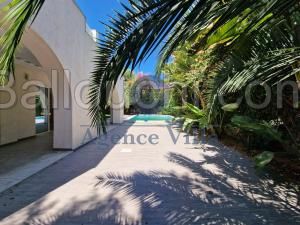 A louer une Villa s+6 au bord de la mer à Carthage