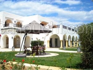 VILLA CHAHRAZED(Réf: L890)