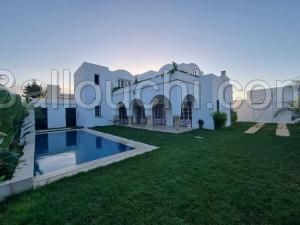 Villa NOVELLA (Réf: V2555)