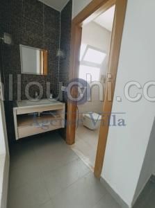 A louer un duplex s+4 avec jardin A La soukra
