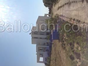 Terrain de 10000 m2 et une Villa