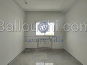 À Louer un Appartement S+3 jamais habité et avec vue degagé A jardin de carthage