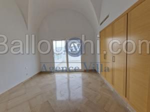 A louer une villa s+3 avec piscine A gammarth