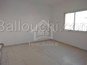 Maison sans meuble à louer à Korba 51355351