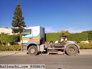 A vendre cinq tracteurs Mercedes AXOR