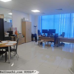 Coquette bureau 650 m² à Charguia 2