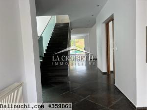 Une villa en s4 à la Marsa , référence Zvl1254