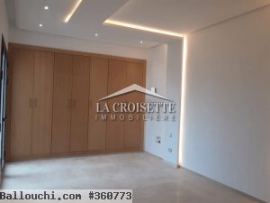 Un appartement en s+3 à Gammarth , référence Mal3547