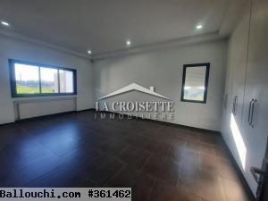 Une villa en s+4 à la Marsa , référence Mvl1277