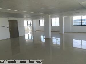 Bureau HS en open space 285 m² au Centre Urbain