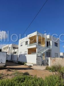 Maison à vendre à El Haouaria (front de mer)