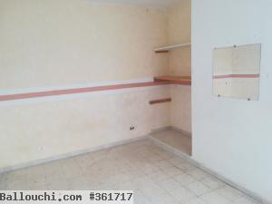 للطالبات أو العاملات