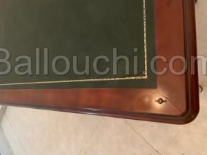 bureaux en bois noble dessus cuir
