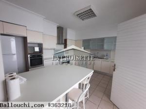 Une villa en s+4 avec piscine à la Soukra ,référence Mvl0001