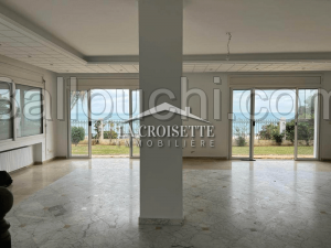 Villa S+5 vue mer à La Marsa MVL1275