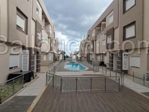 Un magnifique triplex rénové à vendre à chott mariem