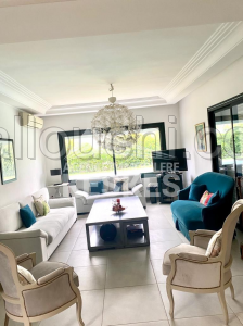 Villa avec piscine La Soukra