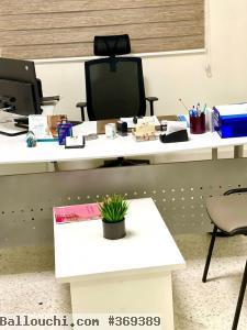 Meuble de bureau en très bon état