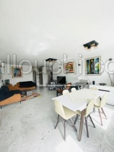 A VENDRE | Un appartement S+3 Rénové Avec Terrasse