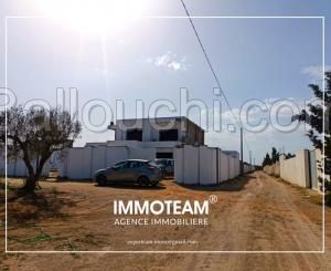 un superbe terrain pas trop de loin de la plage (900 m) 29256483