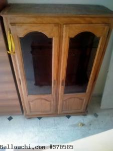 une armoire