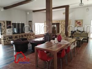 Hammamet cote terrain de golf, une belle villa avec piscine sur 8000 m²