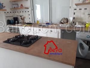 yasmine hammamet , une villa s+4 avec piscine
