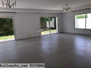 Villa S+4 avec piscine à Gammarth.ZVL1363
