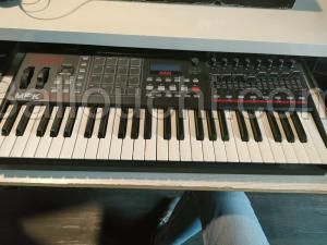 Akai mpk249