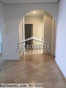 Appartement meublé s+2 vue sur mer à la Marsa MAl0023
