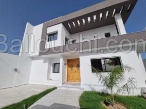 Villa TOUTA (Réf: V2559)