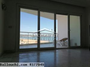 Appartement s+3 vue sur mer à la marsa MAL2981