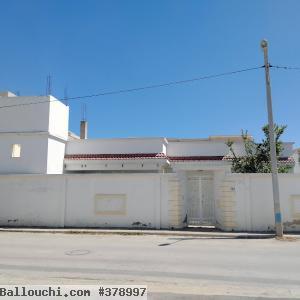 Maison à forte potentiel d'investissement à Soukra parc