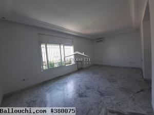 Appartement s+4 à la marsa MVL1424