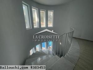 Villa s+4 vue sur mer avec piscine à Gammarth MVL1457