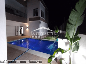 Villa s+5 avec piscine à la soukra MVV0272