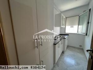 Villa s+4 avec piscine pour usage bureautique MBL0360