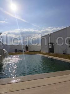 av belle villa de 500m+piscine à Hammamet sud