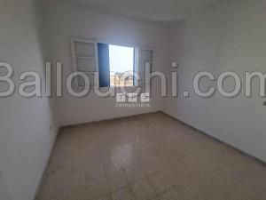 appartement carrefour 1 (Réf: V2693)