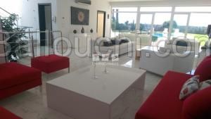 Villa L'OLIVIER (Réf: V1264) VILLA PIEDS DANS L'EAU