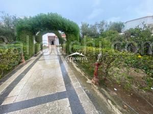 Villa S+6 à La Marsa MVV0342