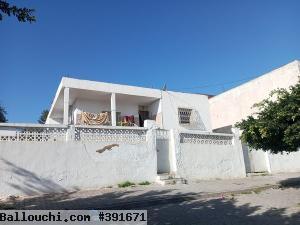 un terrain à vendre de 650 m² avec une maisonnette à ben Arous