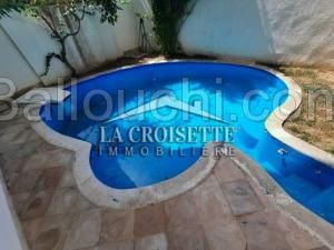 Villa S+4 avec piscine à Gammarth MDL0280
