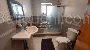 Rez-de-chaussée de villa meublé S+3 avec jardin à La Marsa MRCL0259