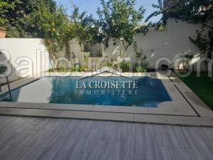 Triplex S+6 avec piscine à Gammarth MTRL0080