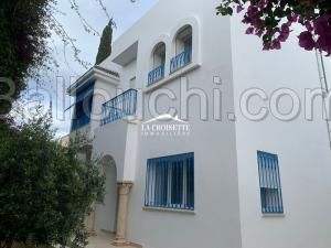 Villa S+5 à La Marsa ZVL1541