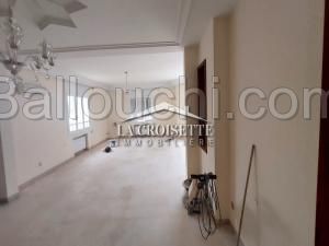 Villa S+4 avec piscine à Gammarth MVL1532