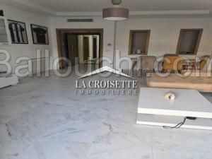 Appartement S+3 avec chambre de service à La Soukra MAL1056